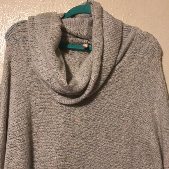Nwot sweater - Picture 2 of 3